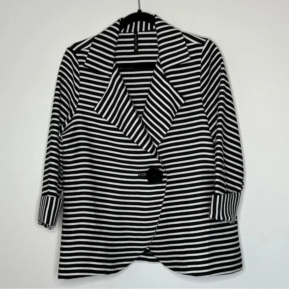 IC by Connie K Black White Stripe Blazer Medium Art 2 Wear Lagenlook Beetlejuice - Picture 4 of 12